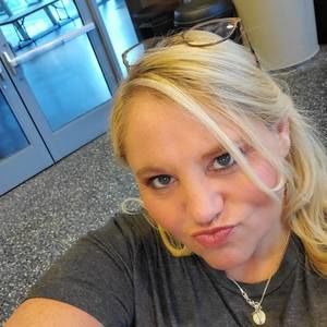 Meet your Posher, Stacy